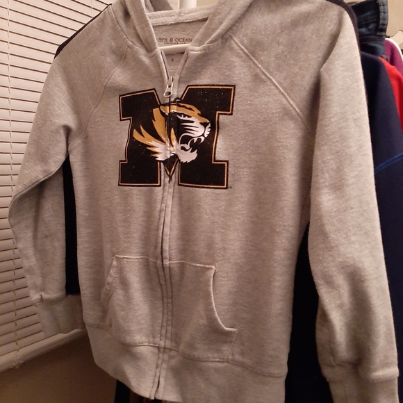 MU Hoodie - Picture 5 of 6